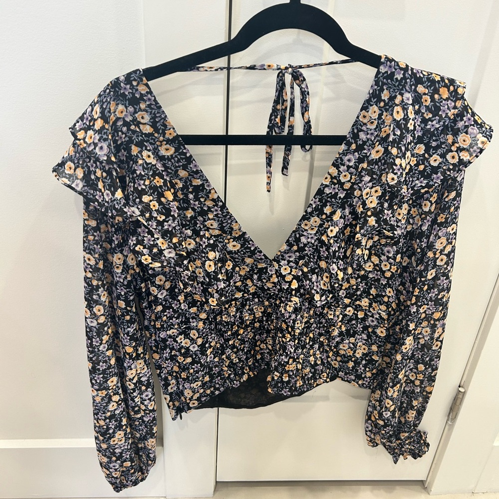 Floral V-Neck Long Sleeve Top